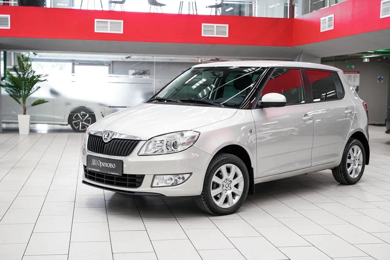 Skoda Fabia 2014, серый, ДЦ Орехово