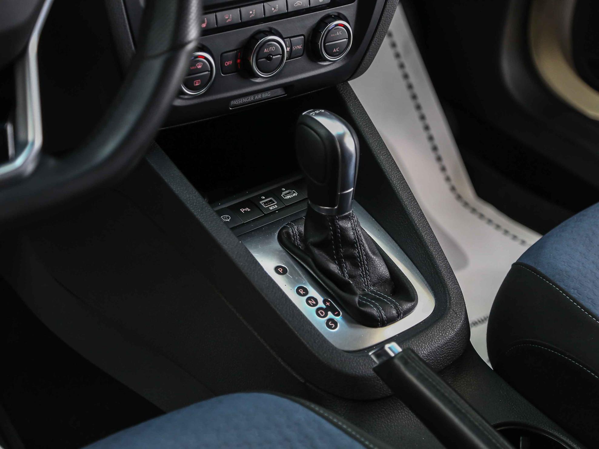 Volkswagen Jetta 2013, белый, ДЦ Орехово