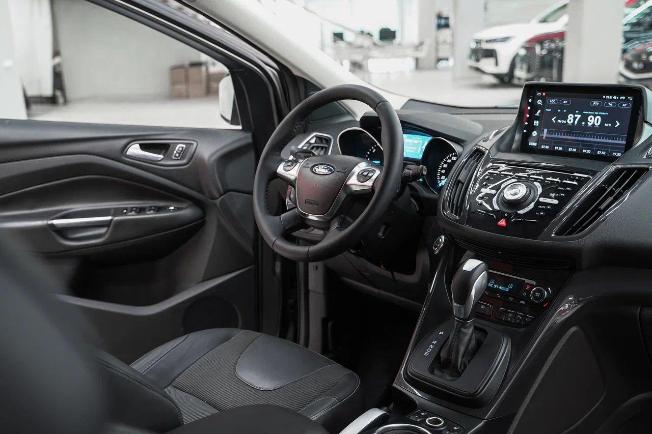 Ford Kuga 2013, серый, ДЦ Орехово