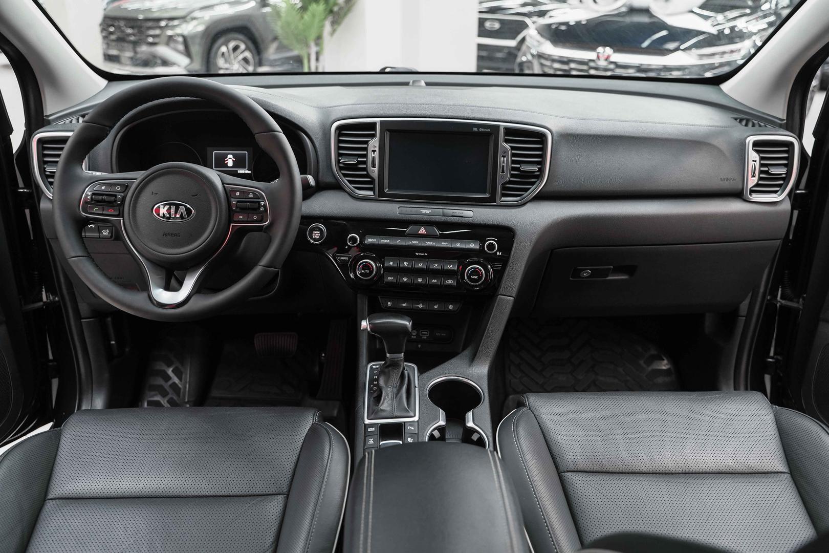 Kia Sportage 2016, черный, ДЦ Орехово