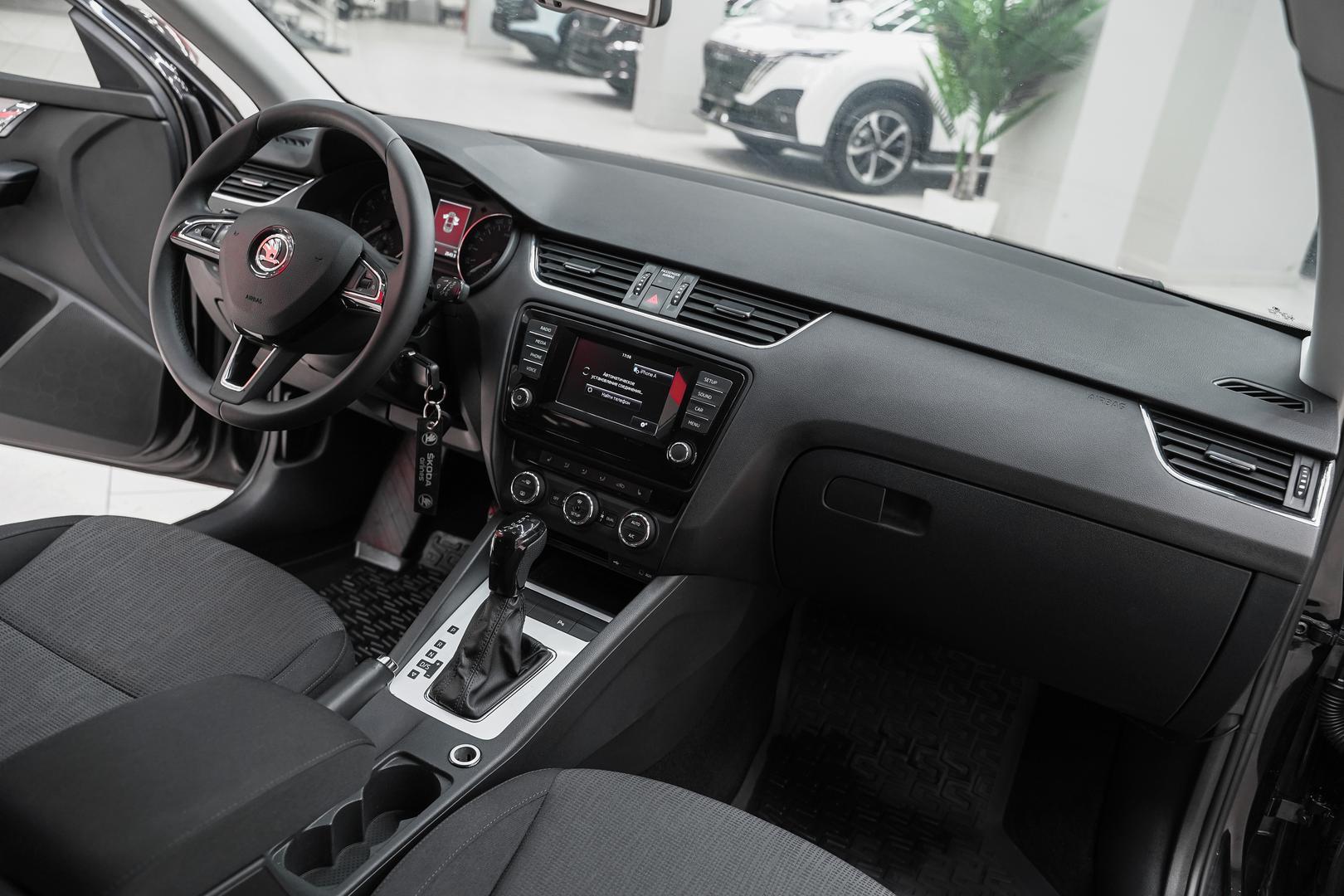 Skoda Octavia 2013, черный, ДЦ Орехово