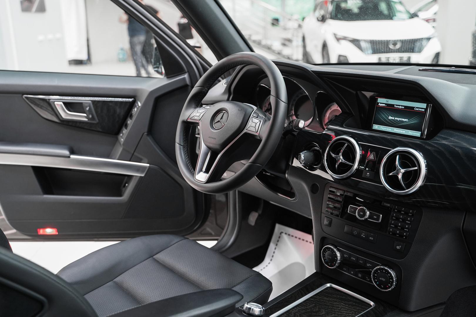 Mercedes-Benz GLK-Класс 2015, серый, ДЦ Орехово