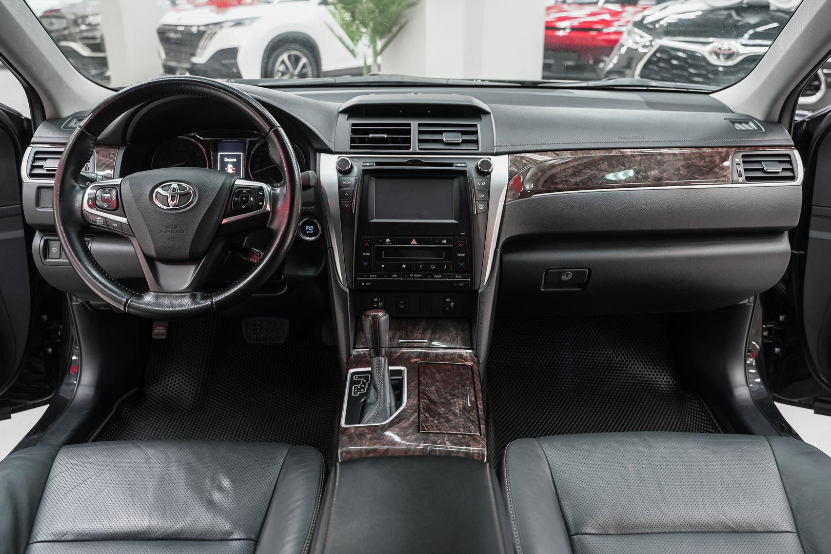 Toyota Camry 2016, черный, ДЦ Орехово
