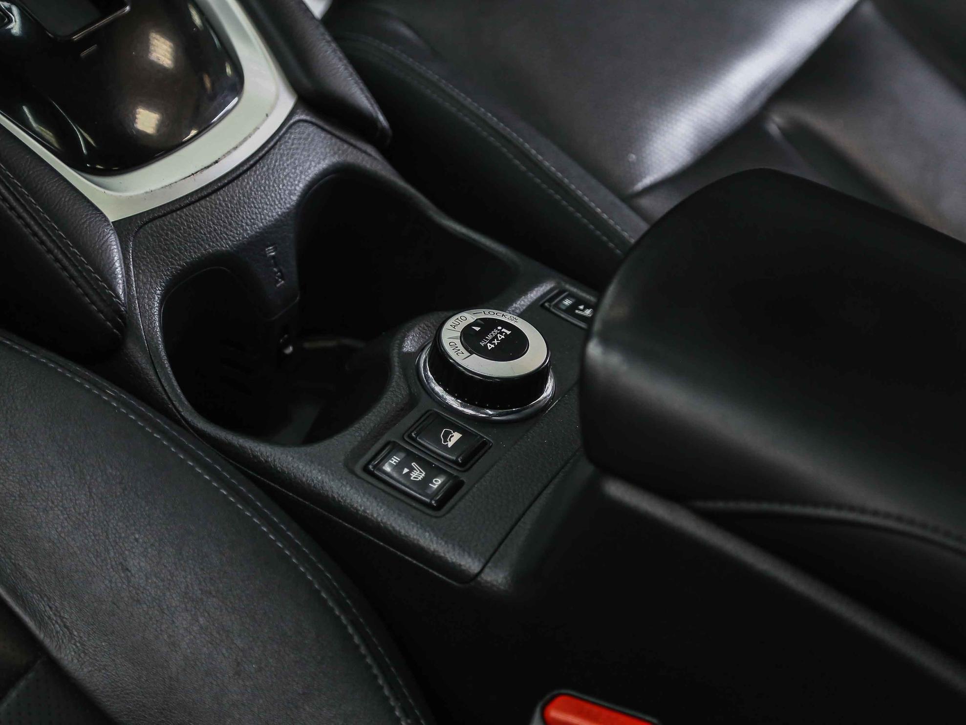 Nissan X-Trail 2015, зеленый, ДЦ Орехово