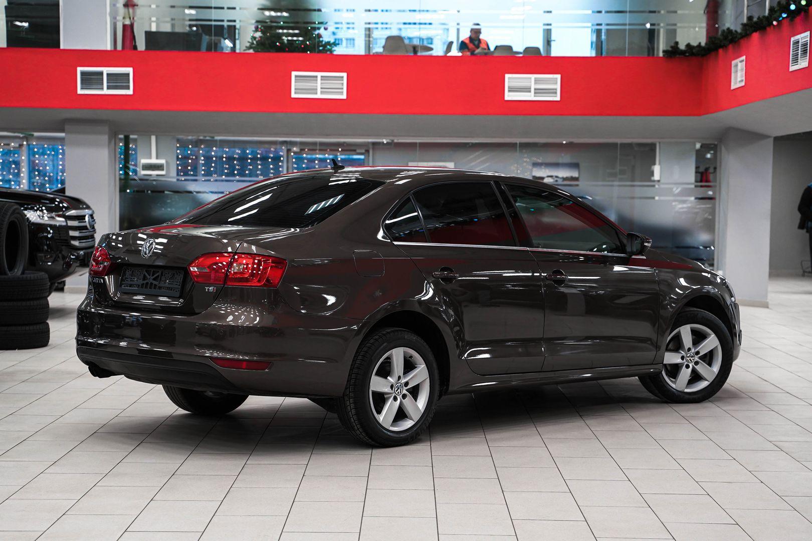 Volkswagen Jetta 2012, коричневый, ДЦ Орехово
