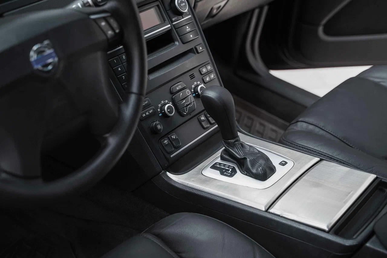 Volvo XC90 2011, черный, ДЦ Орехово