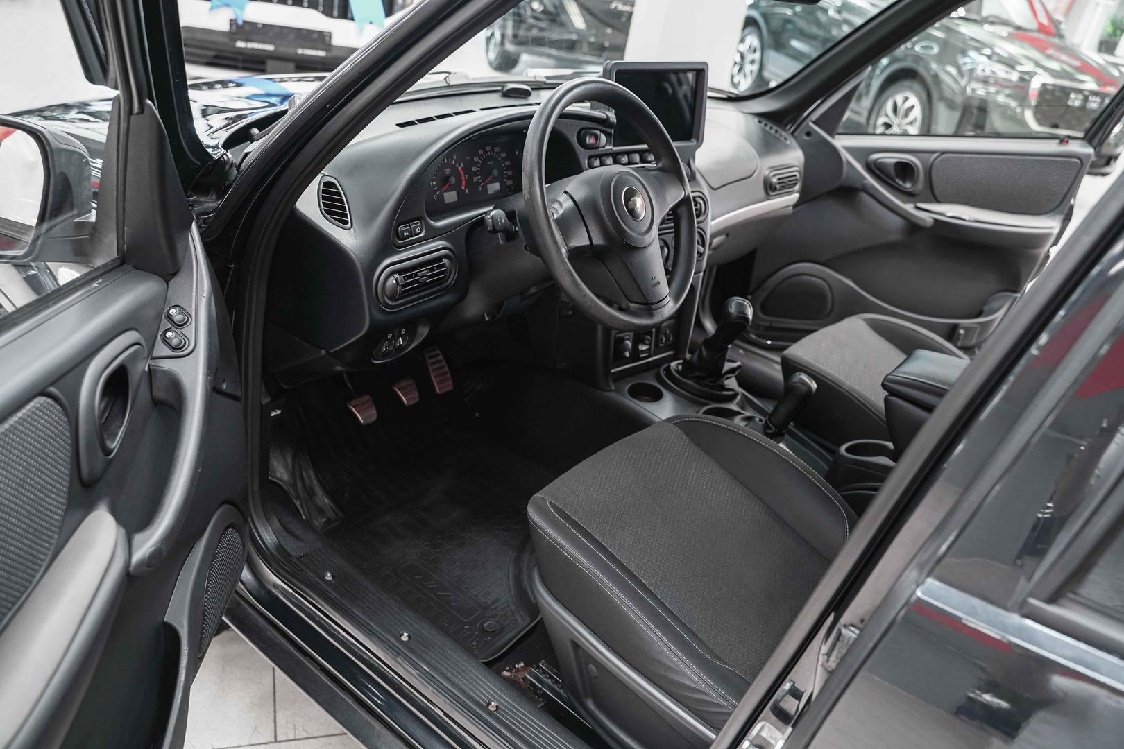 Chevrolet Niva 2016, черный, ДЦ Орехово