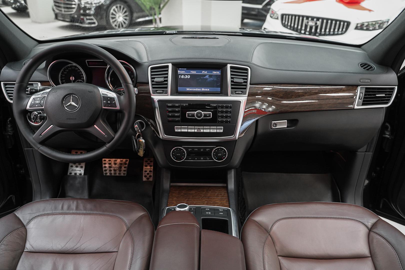 Mercedes-Benz GL-Класс 2013, черный, ДЦ Орехово