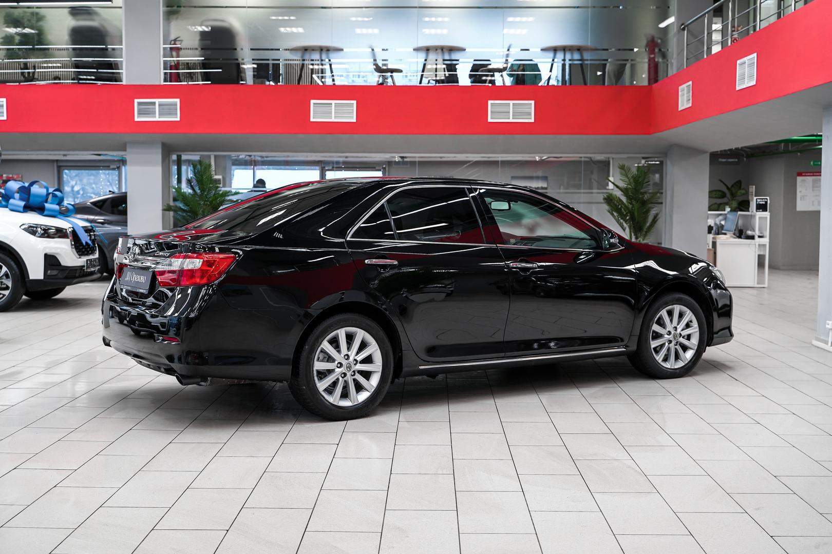 Toyota Camry 2013, черный, ДЦ Орехово