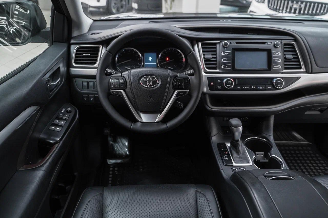Toyota Highlander 2013, черный, ДЦ Орехово