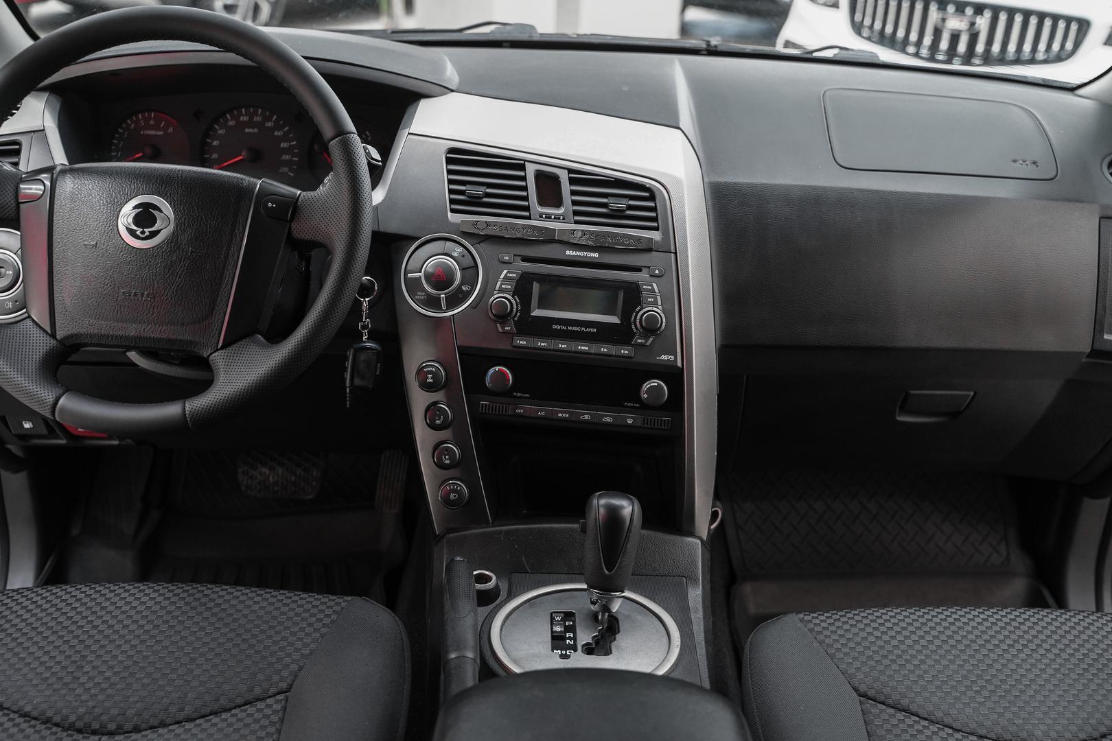 SsangYong Kyron 2011, белый, ДЦ Орехово