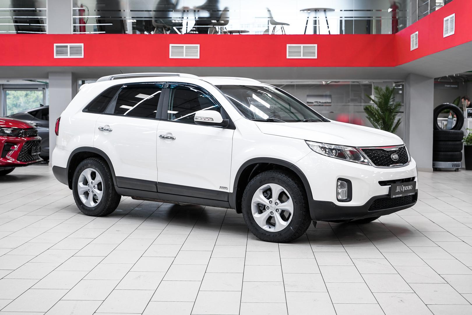 Kia Sorento 2013, белый, ДЦ Орехово