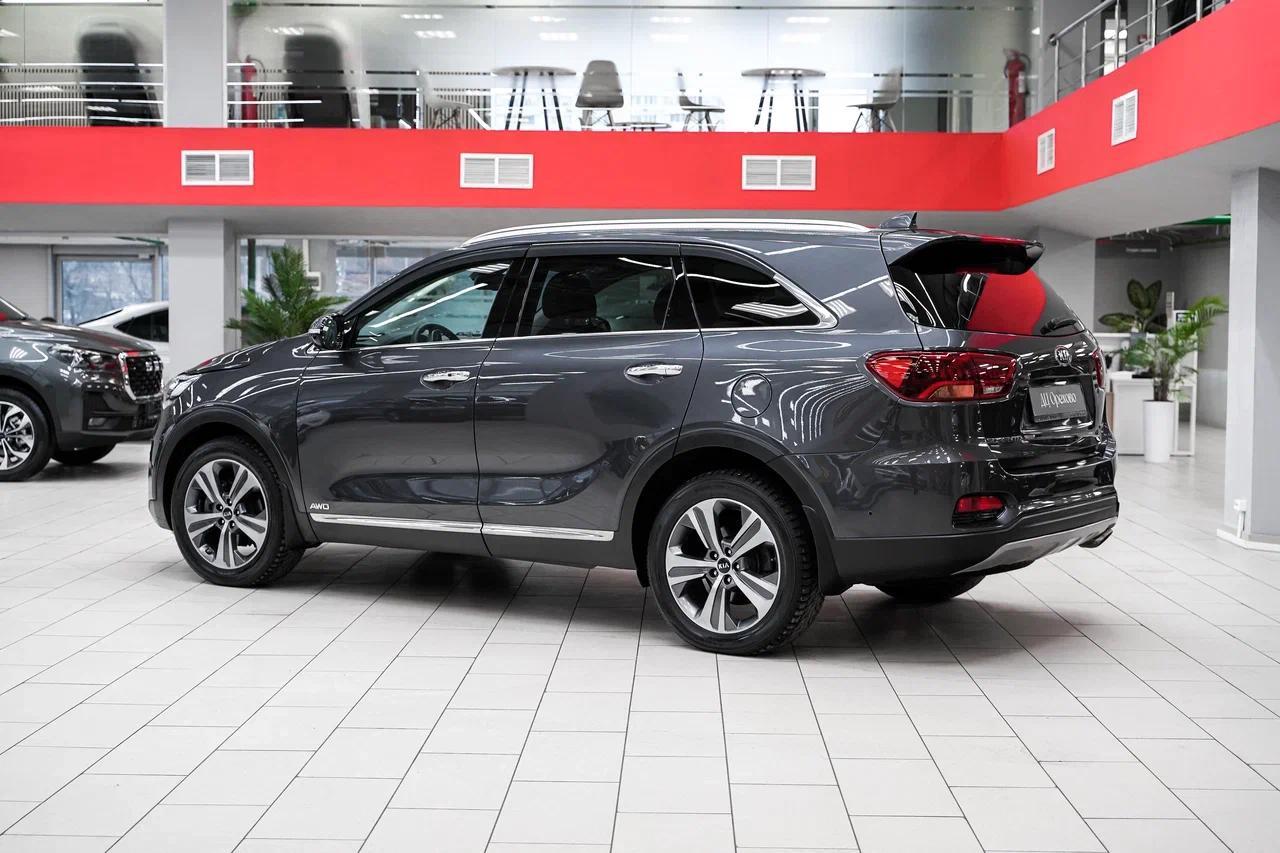 Kia Sorento 2018, серый, ДЦ Орехово