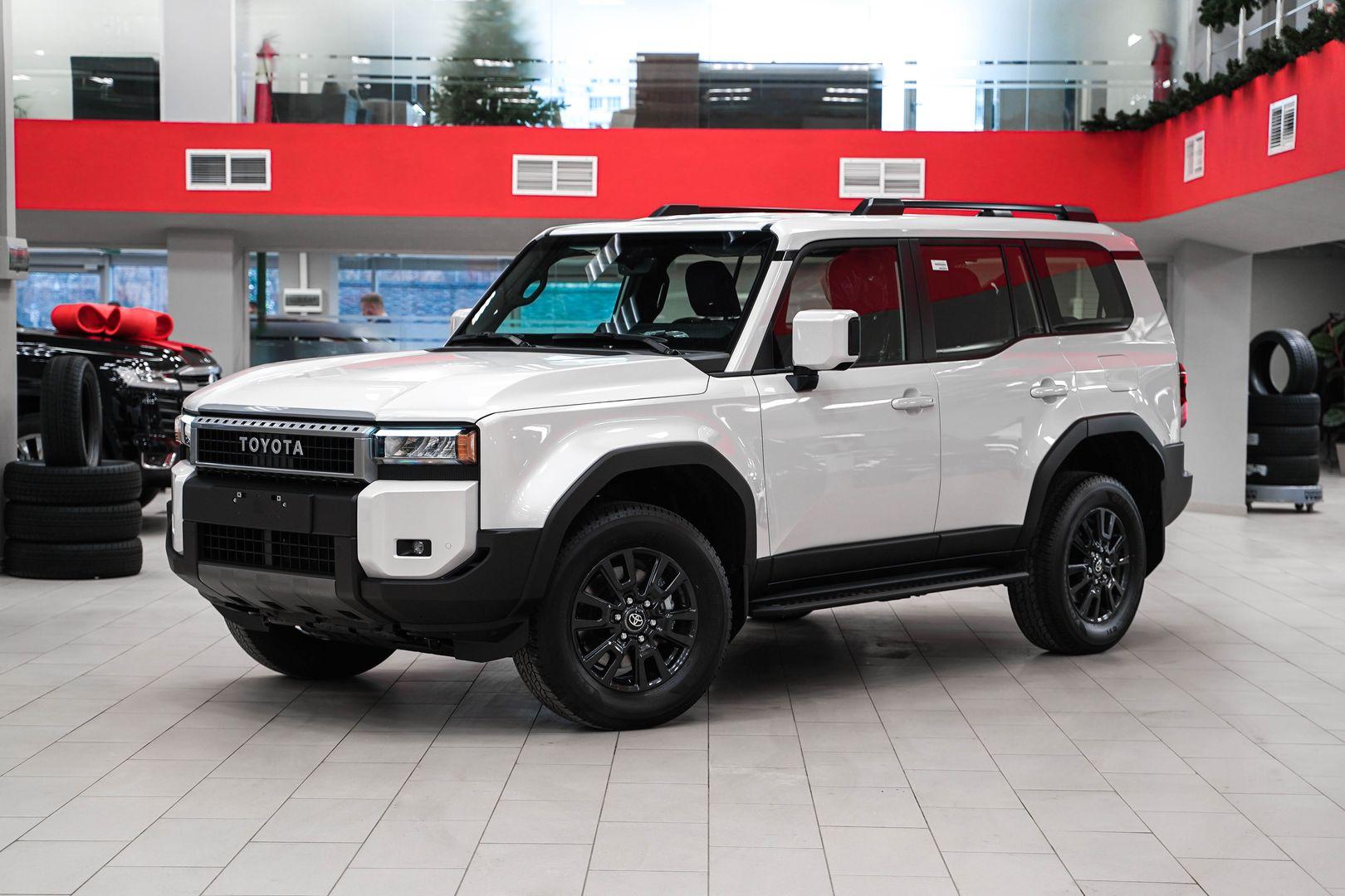 Toyota Land Cruiser Prado 2024, белый, ДЦ Орехово