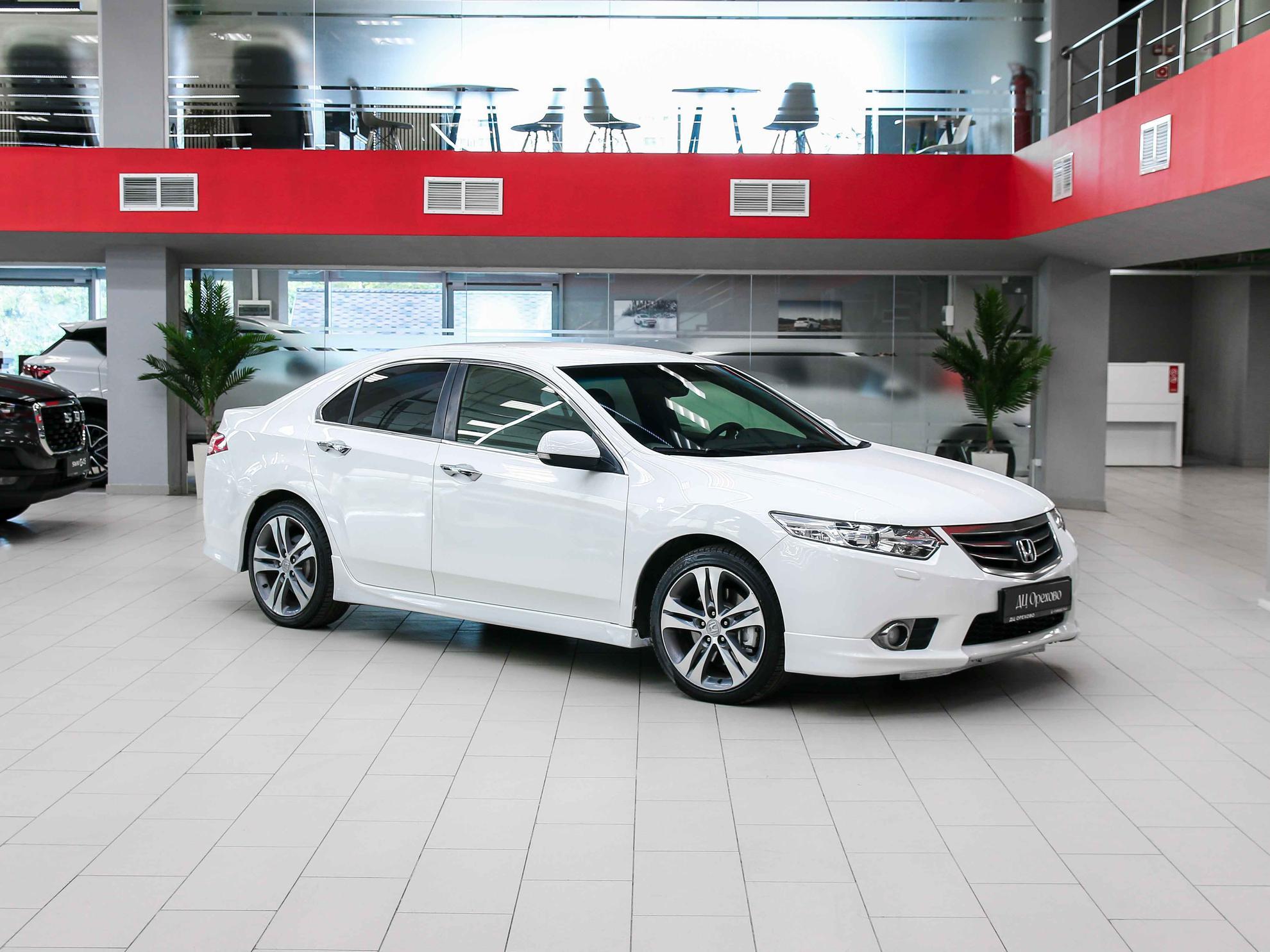 Honda Accord 2012, белый, ДЦ Орехово