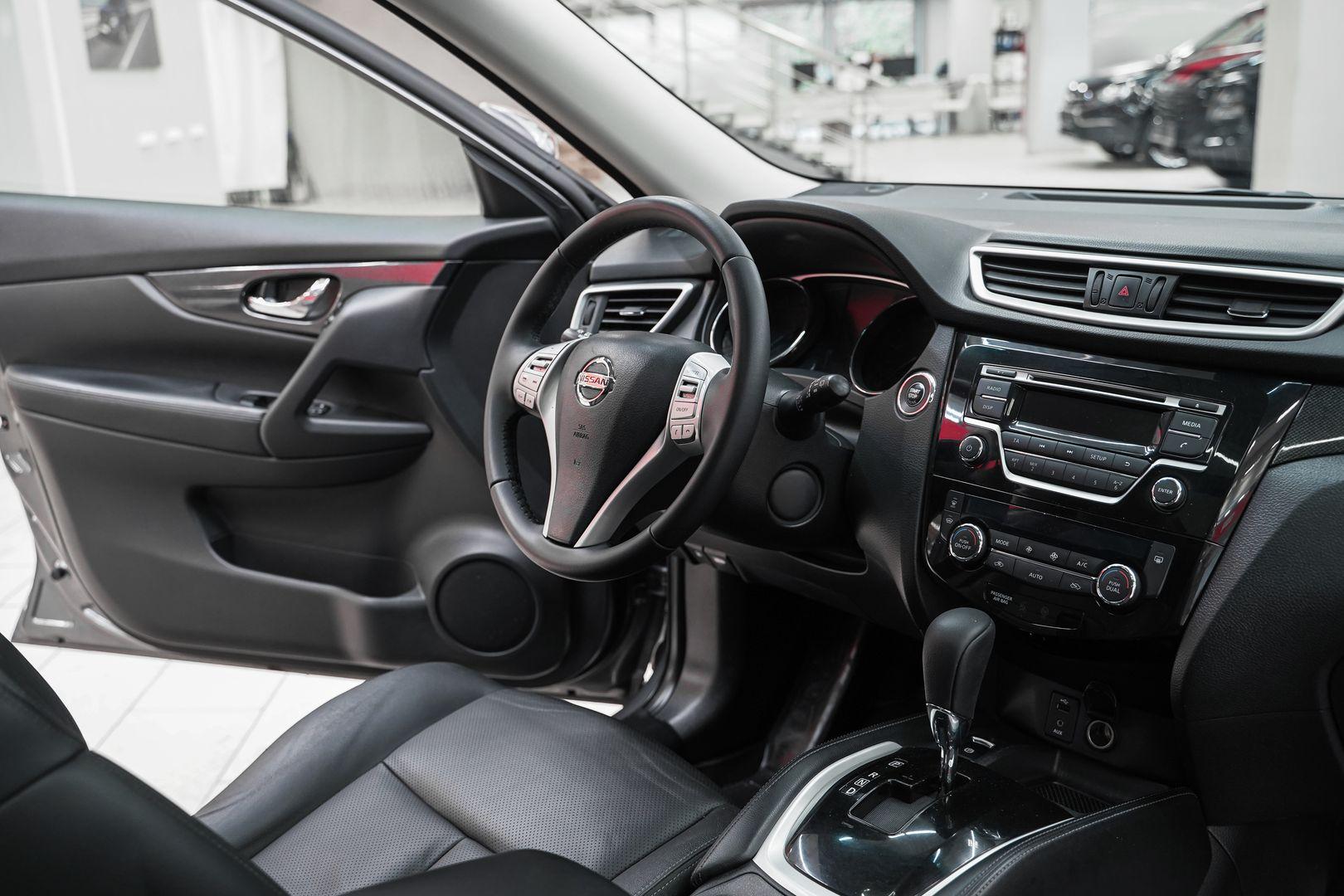 Nissan X-Trail 2015, серый, ДЦ Орехово
