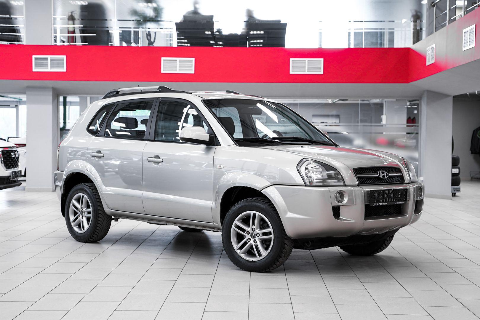 Hyundai Tucson 2007, серебряный, ДЦ Орехово