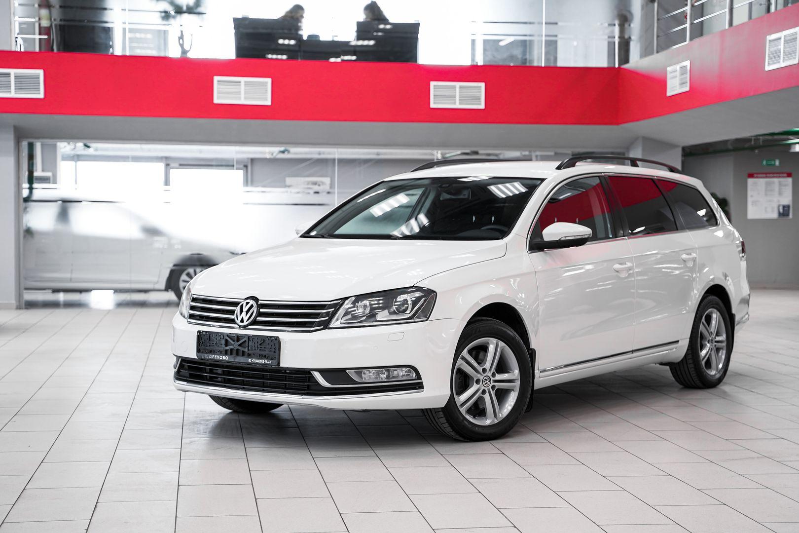 Volkswagen Passat 2013, белый, ДЦ Орехово