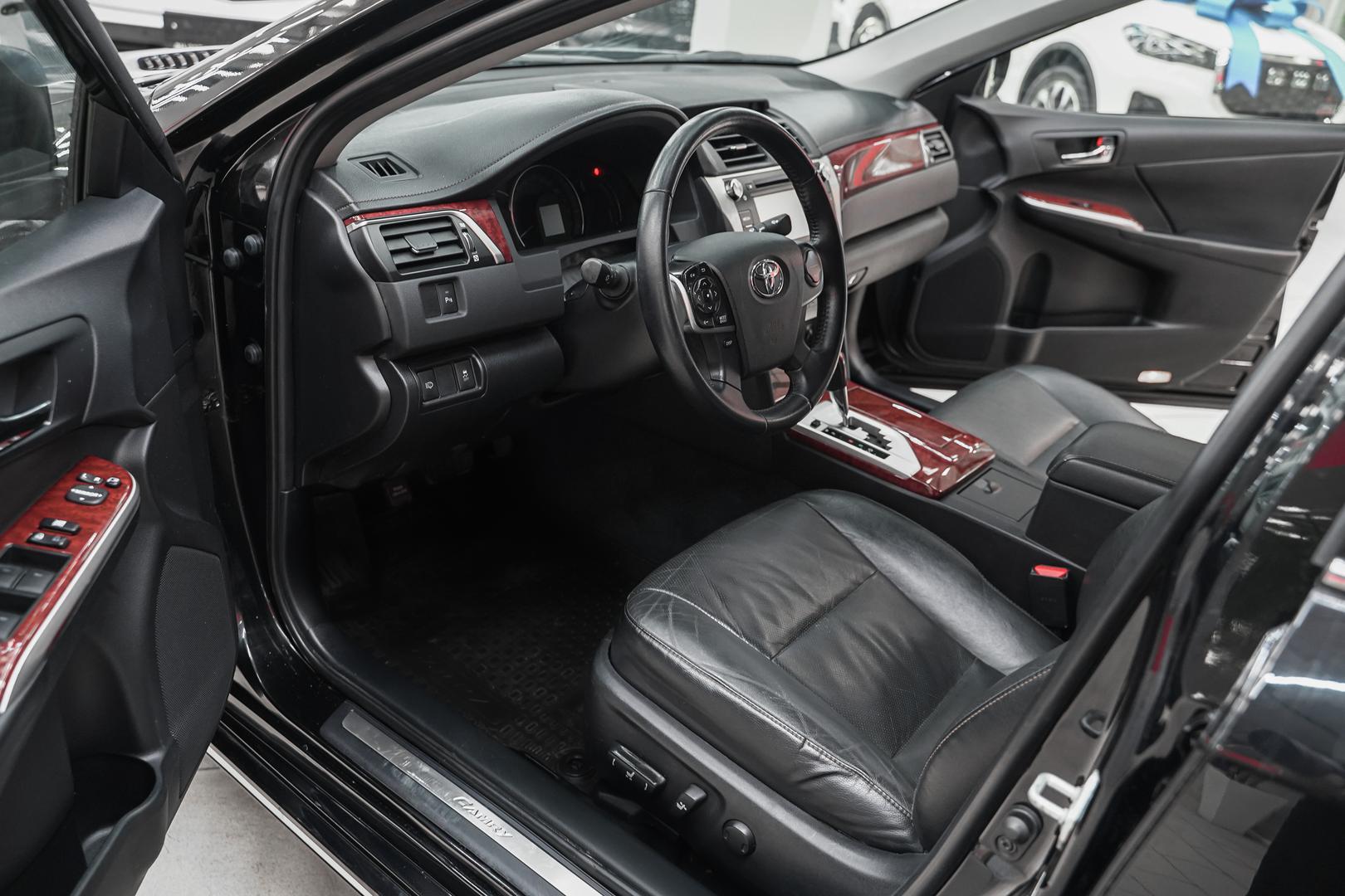 Toyota Camry 2013, черный, ДЦ Орехово