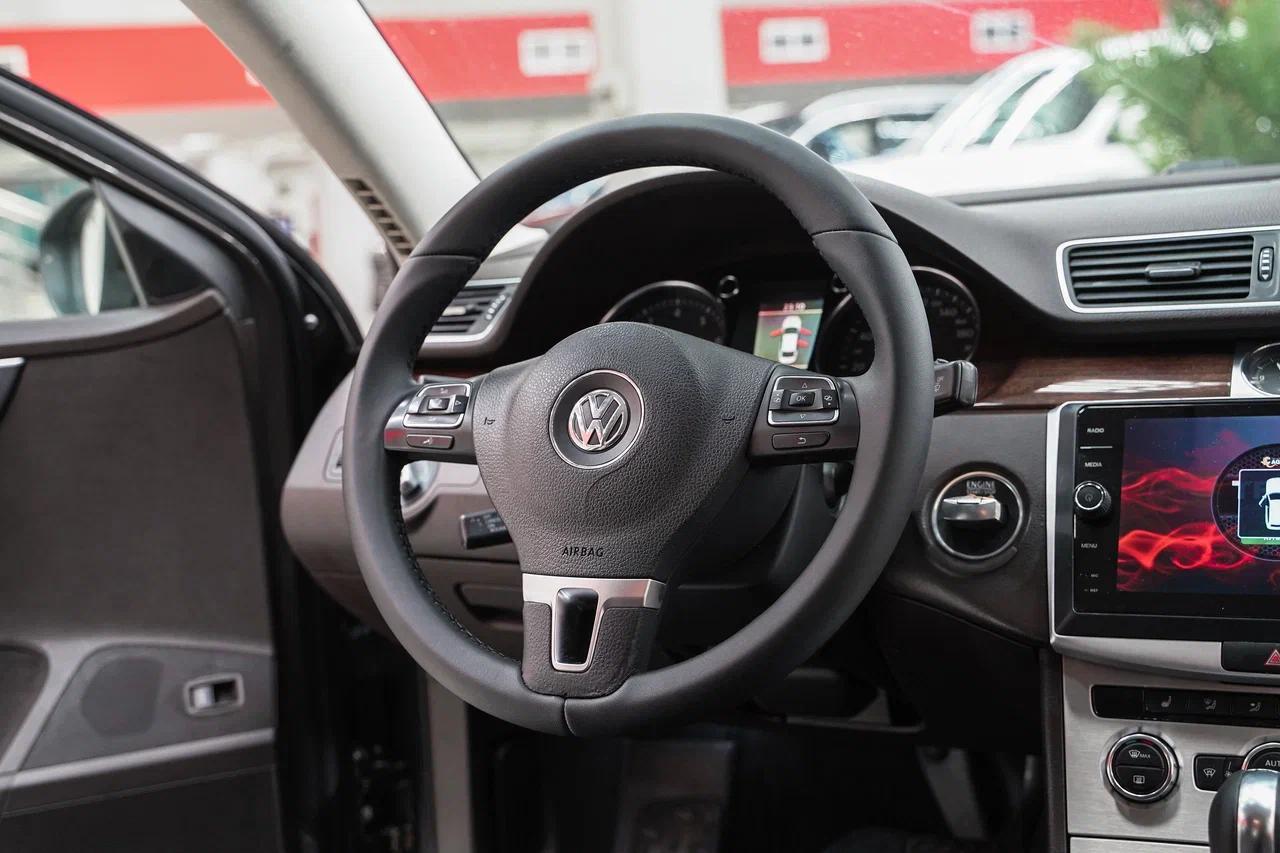 Volkswagen Passat 2012, коричневый, ДЦ Орехово