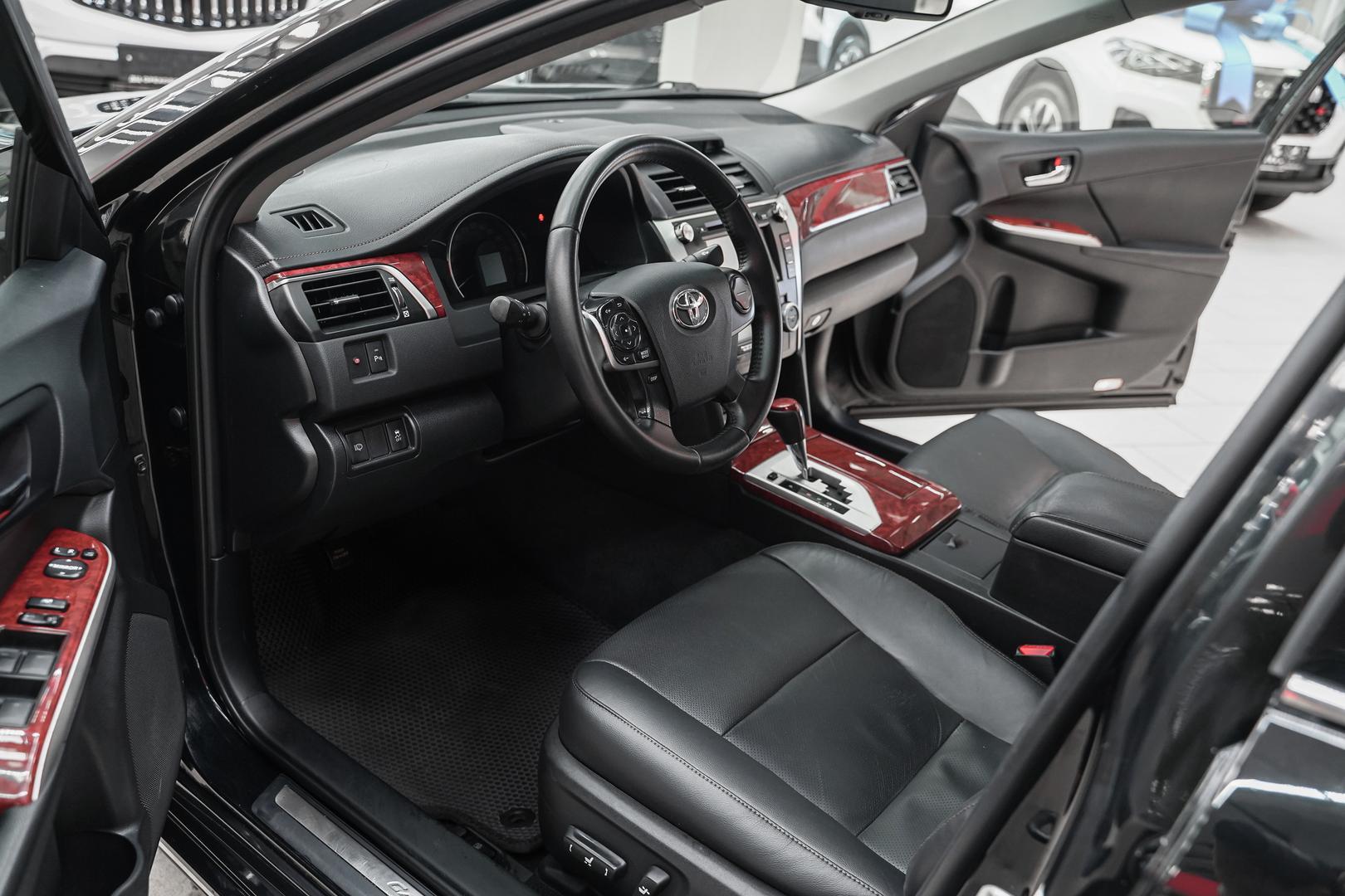 Toyota Camry 2013, черный, ДЦ Орехово