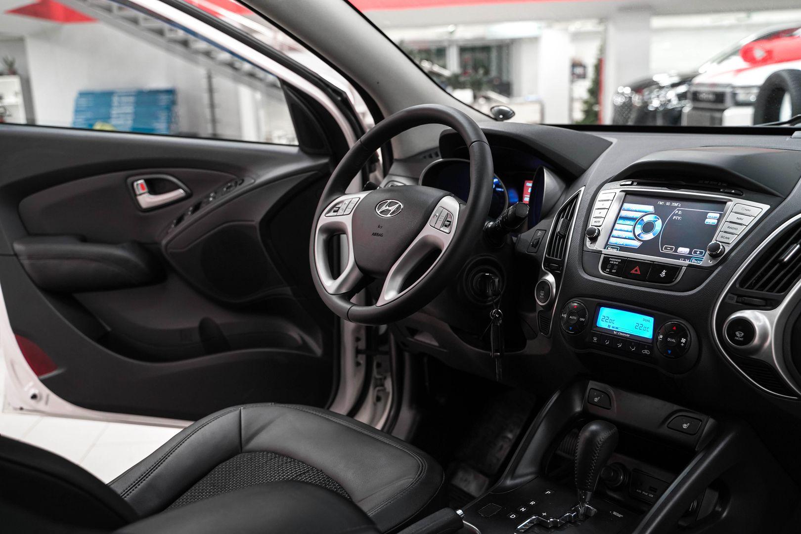 Hyundai ix35 2012, белый, ДЦ Орехово