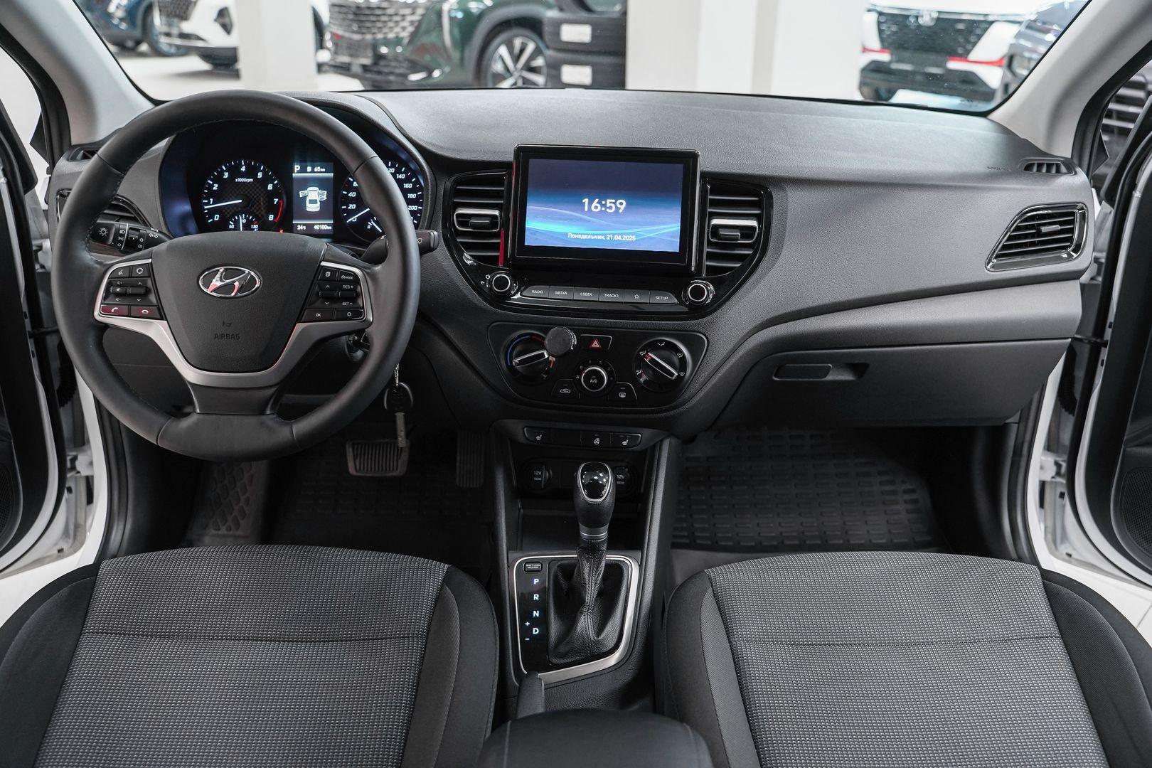 Hyundai Solaris 2021, белый, ДЦ Орехово