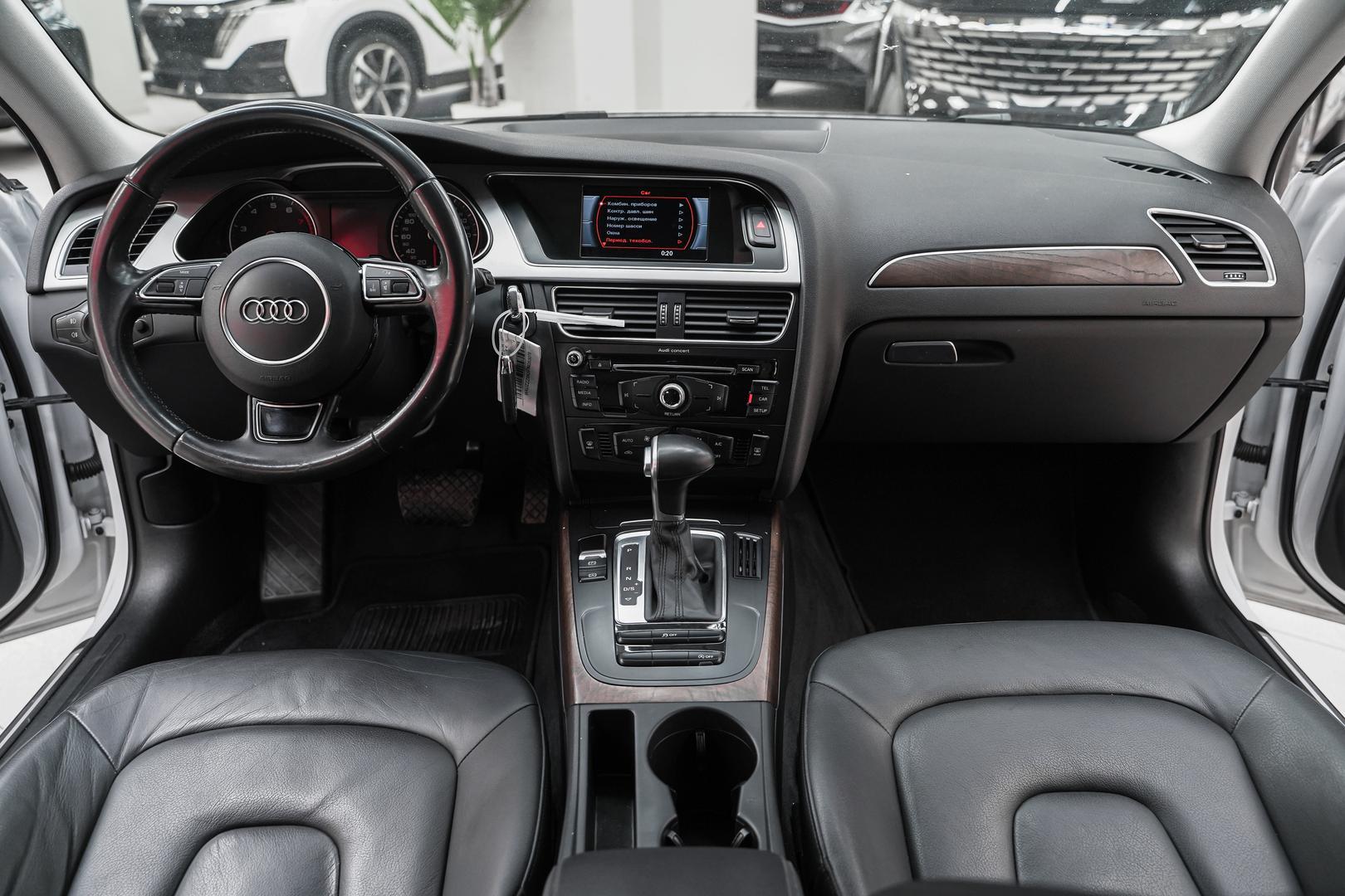 Audi A4 2015, белый, ДЦ Орехово