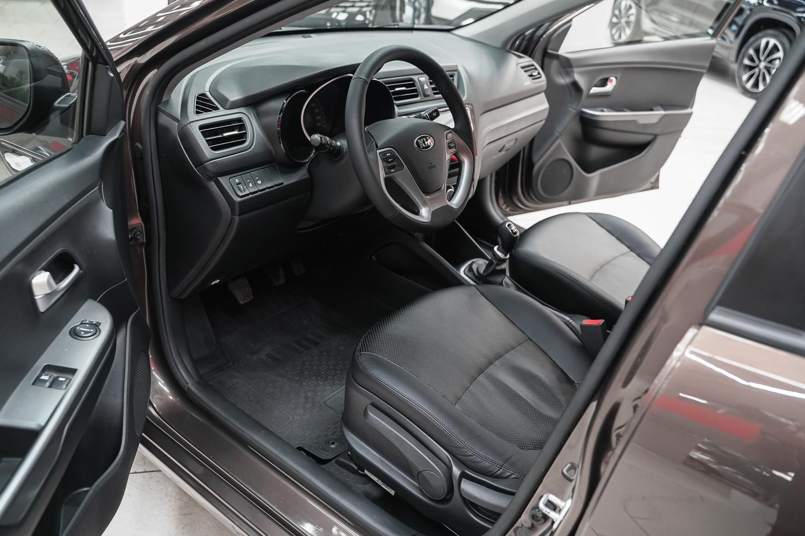 Kia Rio 2016, коричневый, ДЦ Орехово