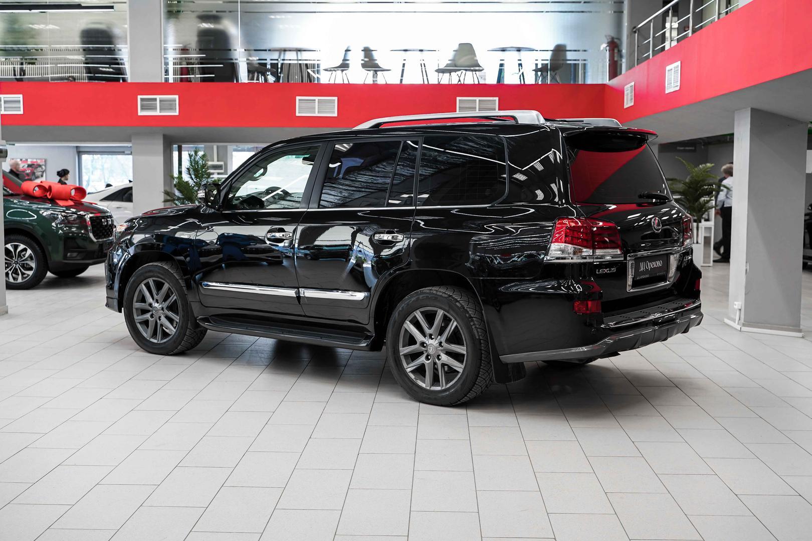 Lexus LX 2011, черный, ДЦ Орехово