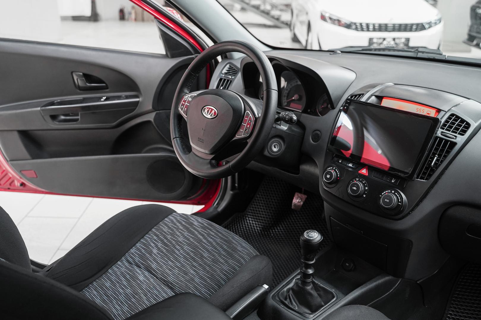 Kia Ceed 2008, красный, ДЦ Орехово