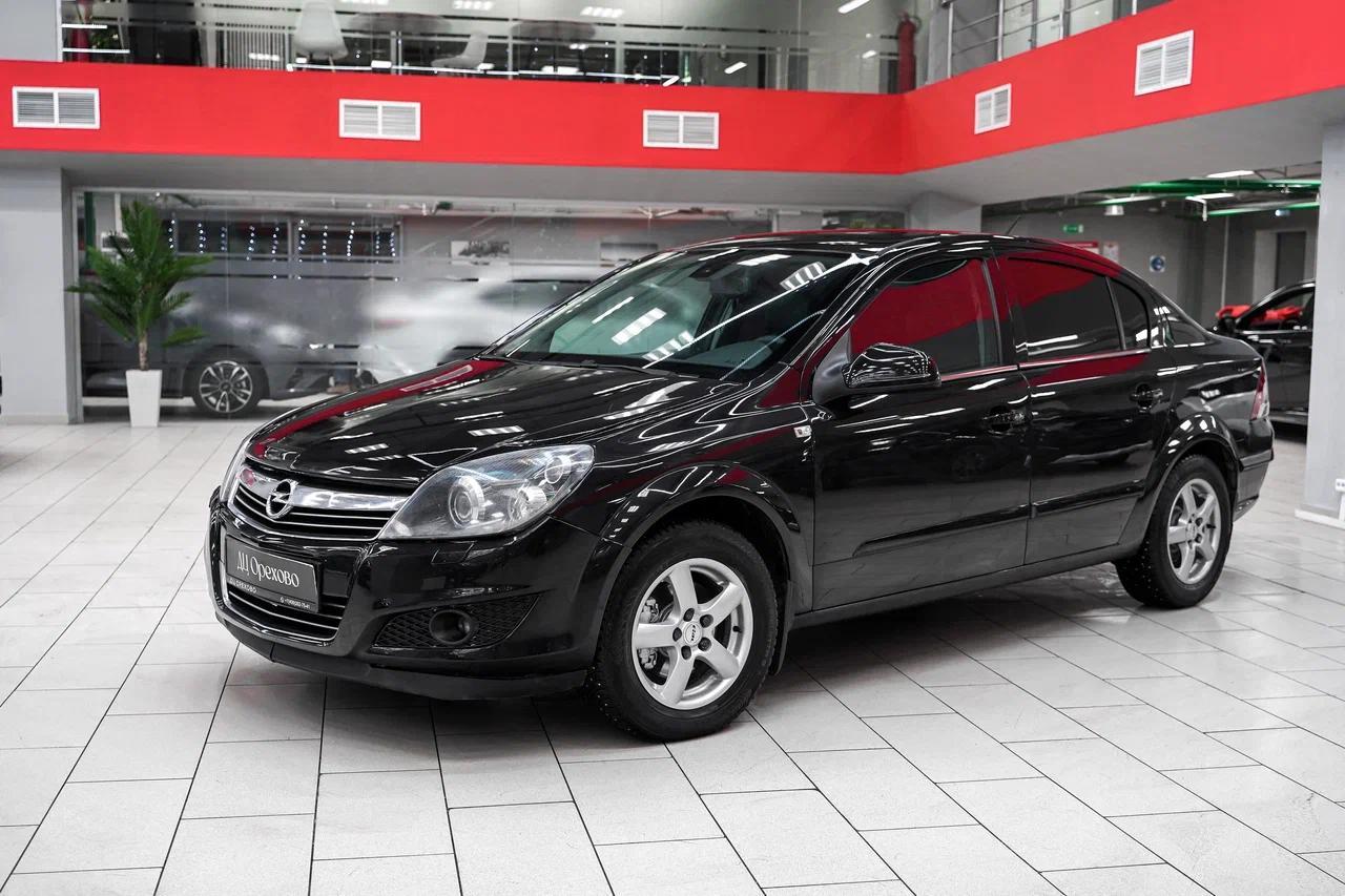 Opel Astra 2010, черный, ДЦ Орехово