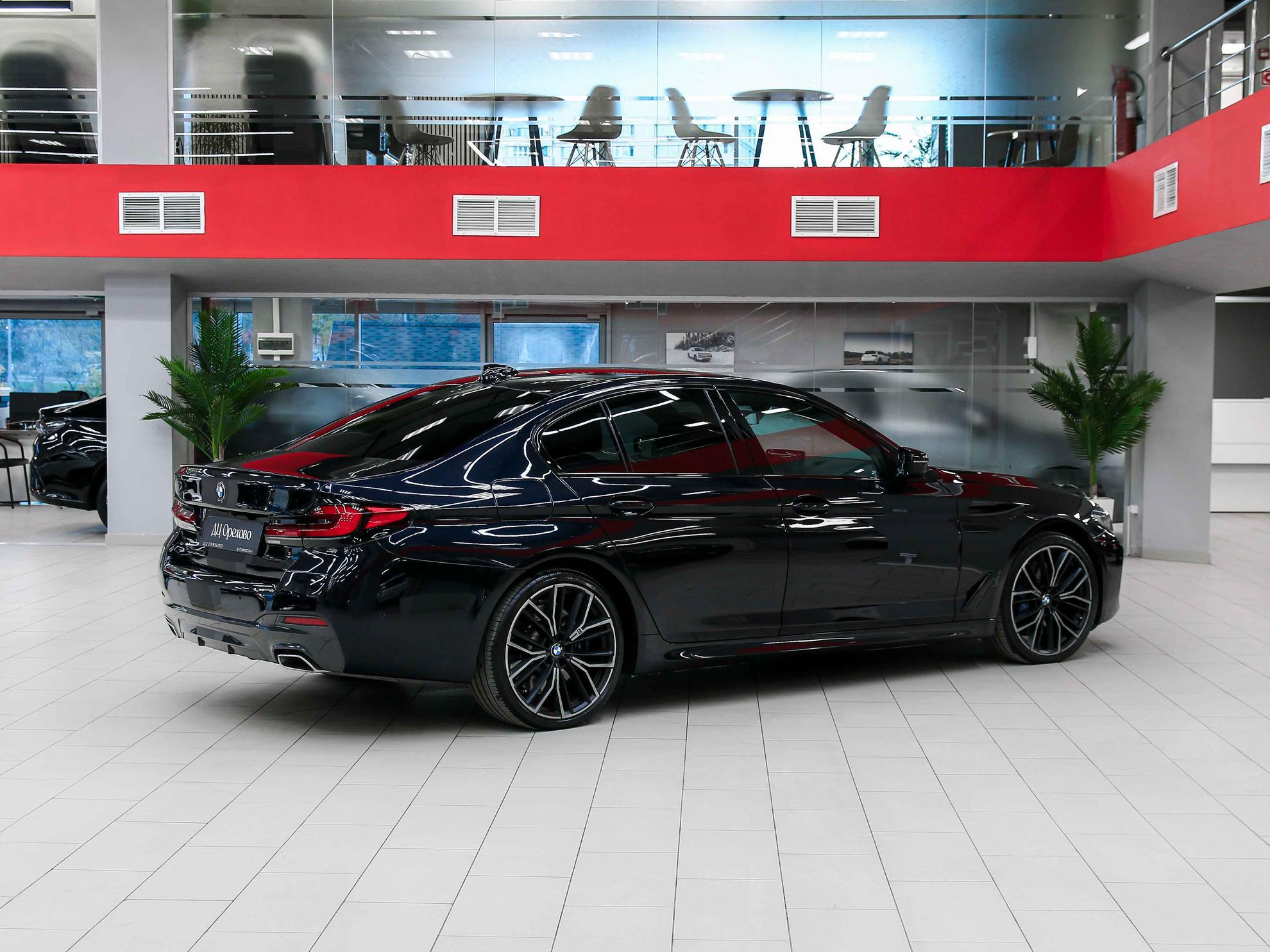 BMW 5 серии 2020, черный, ДЦ Орехово