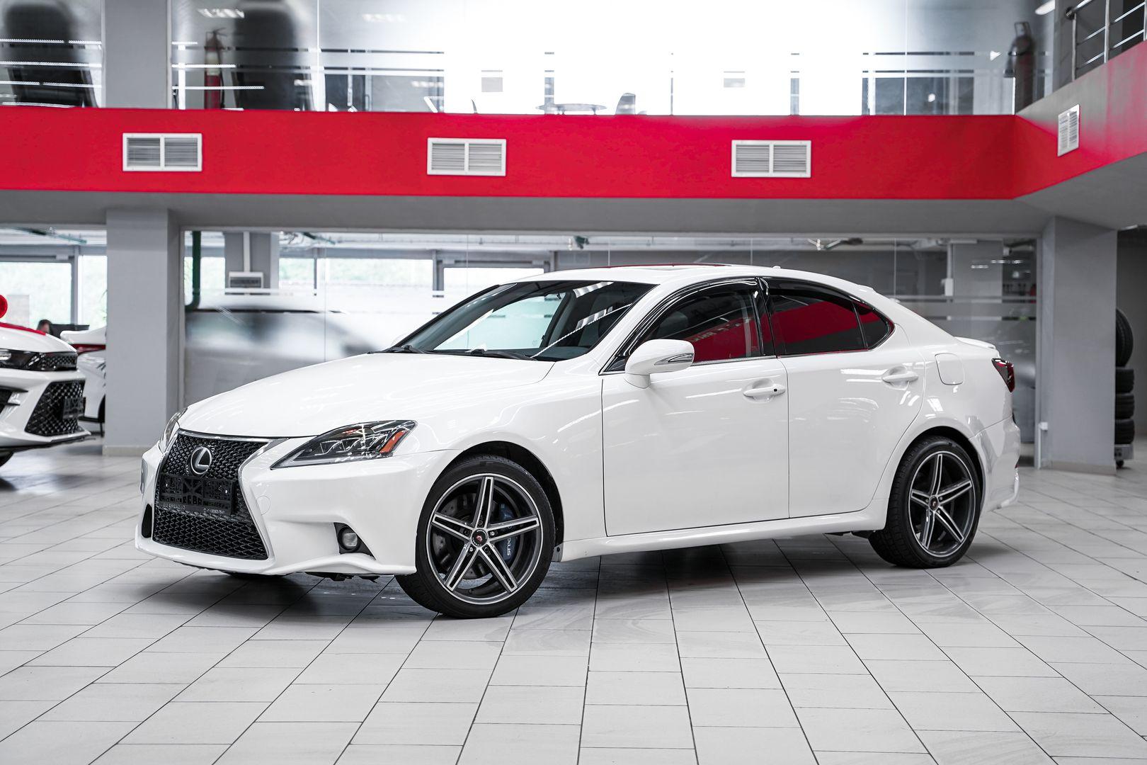 Lexus IS 2011, белый, ДЦ Орехово