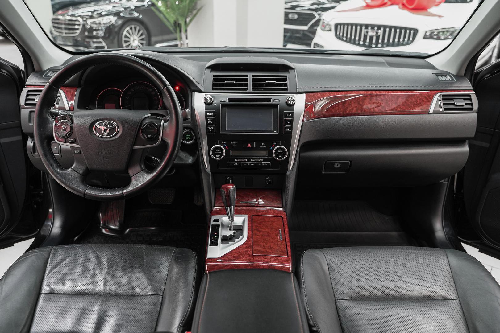 Toyota Camry 2013, черный, ДЦ Орехово