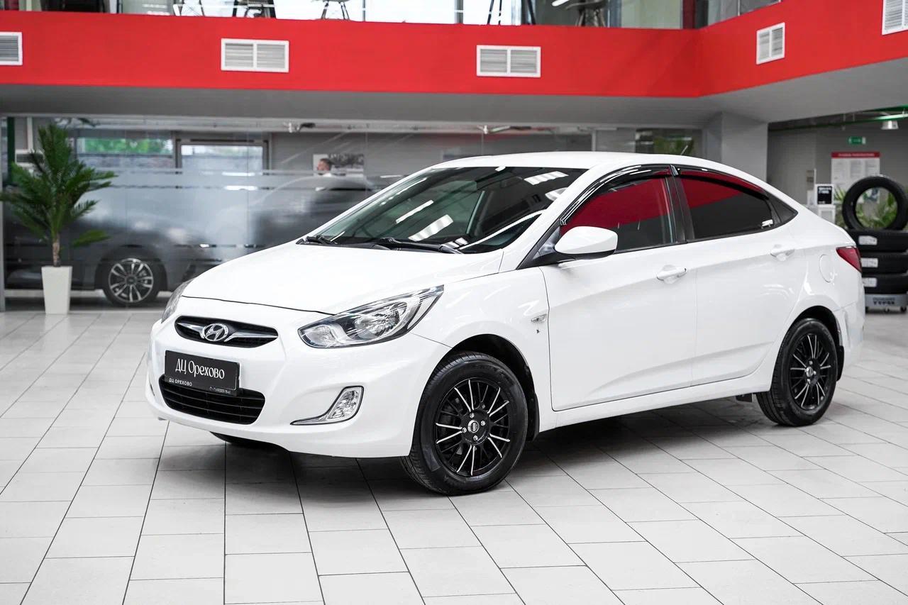 Hyundai Solaris 2012, белый, ДЦ Орехово