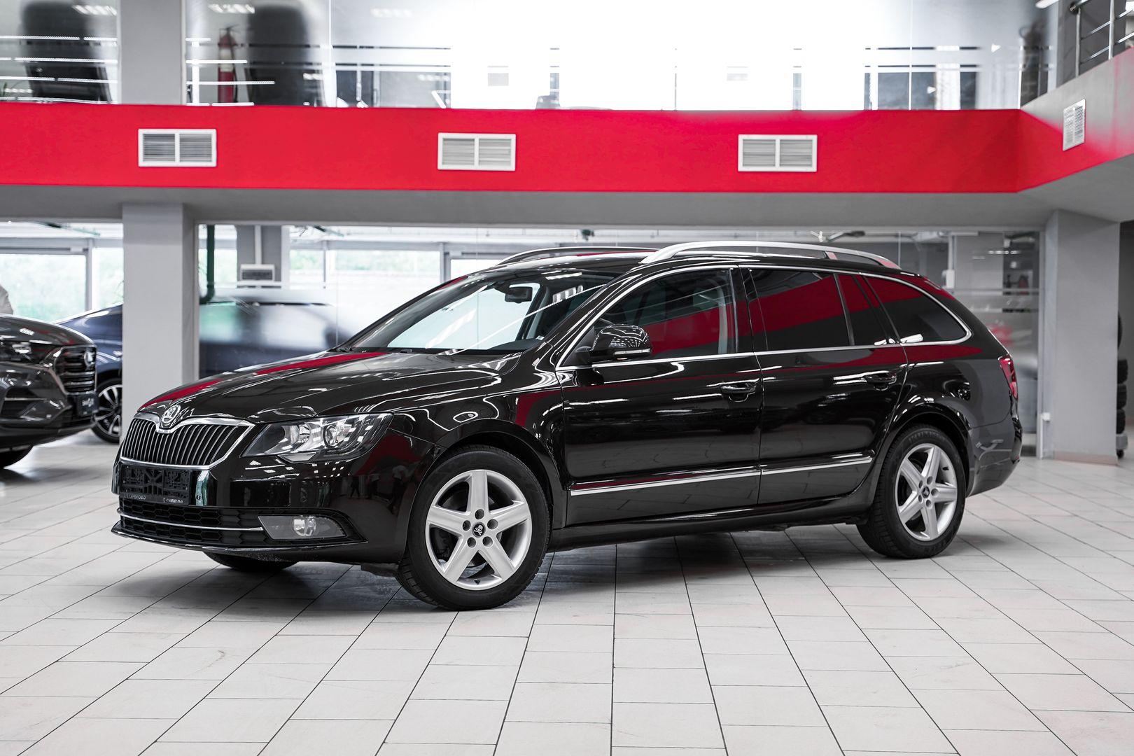 Skoda Superb 2014, коричневый, ДЦ Орехово