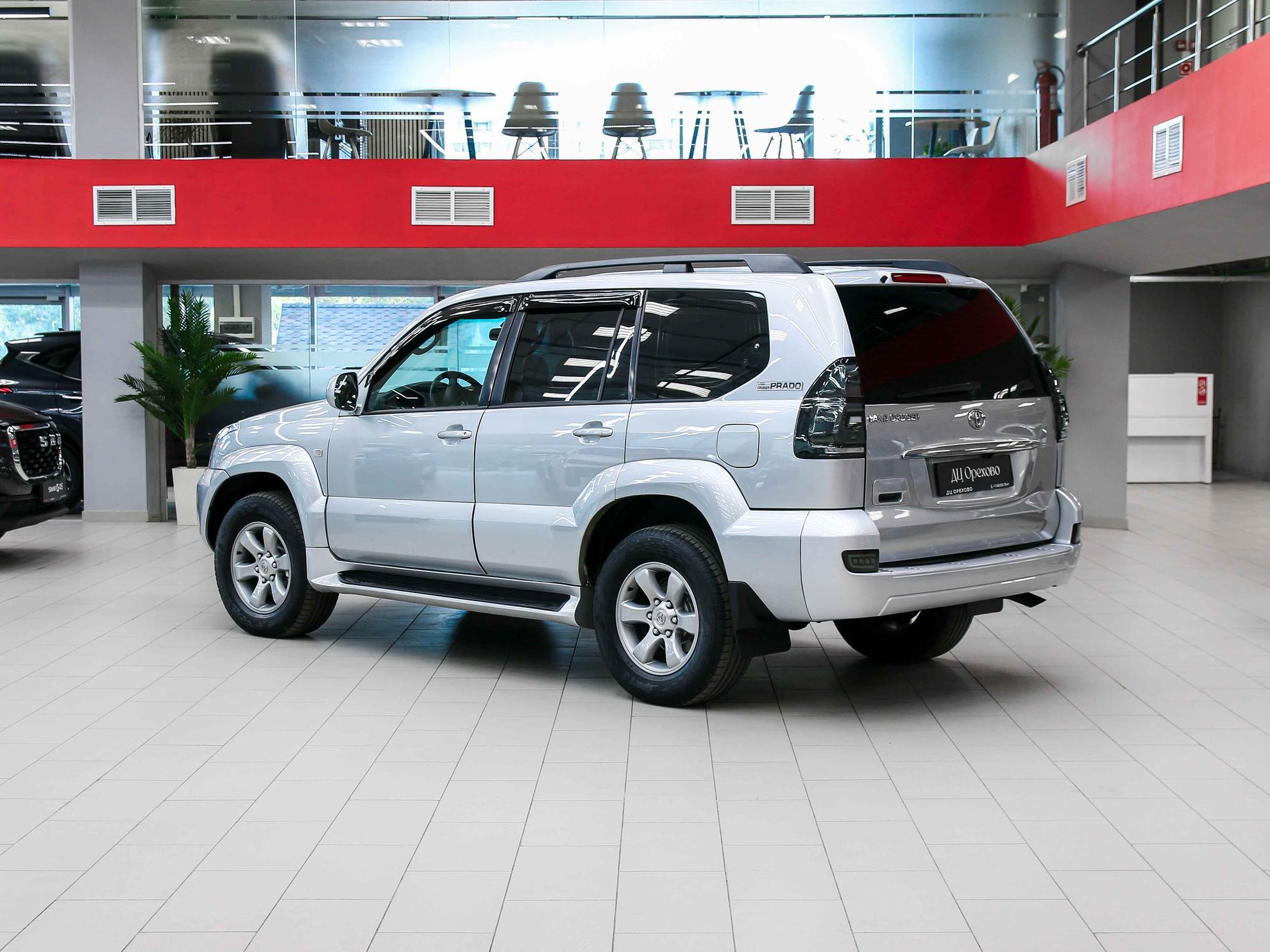 Toyota Land Cruiser Prado 2005, серебряный, ДЦ Орехово