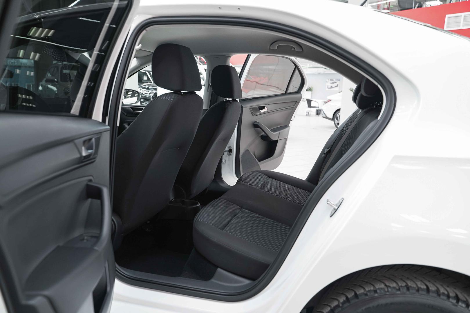 Volkswagen Polo 2021, белый, ДЦ Орехово