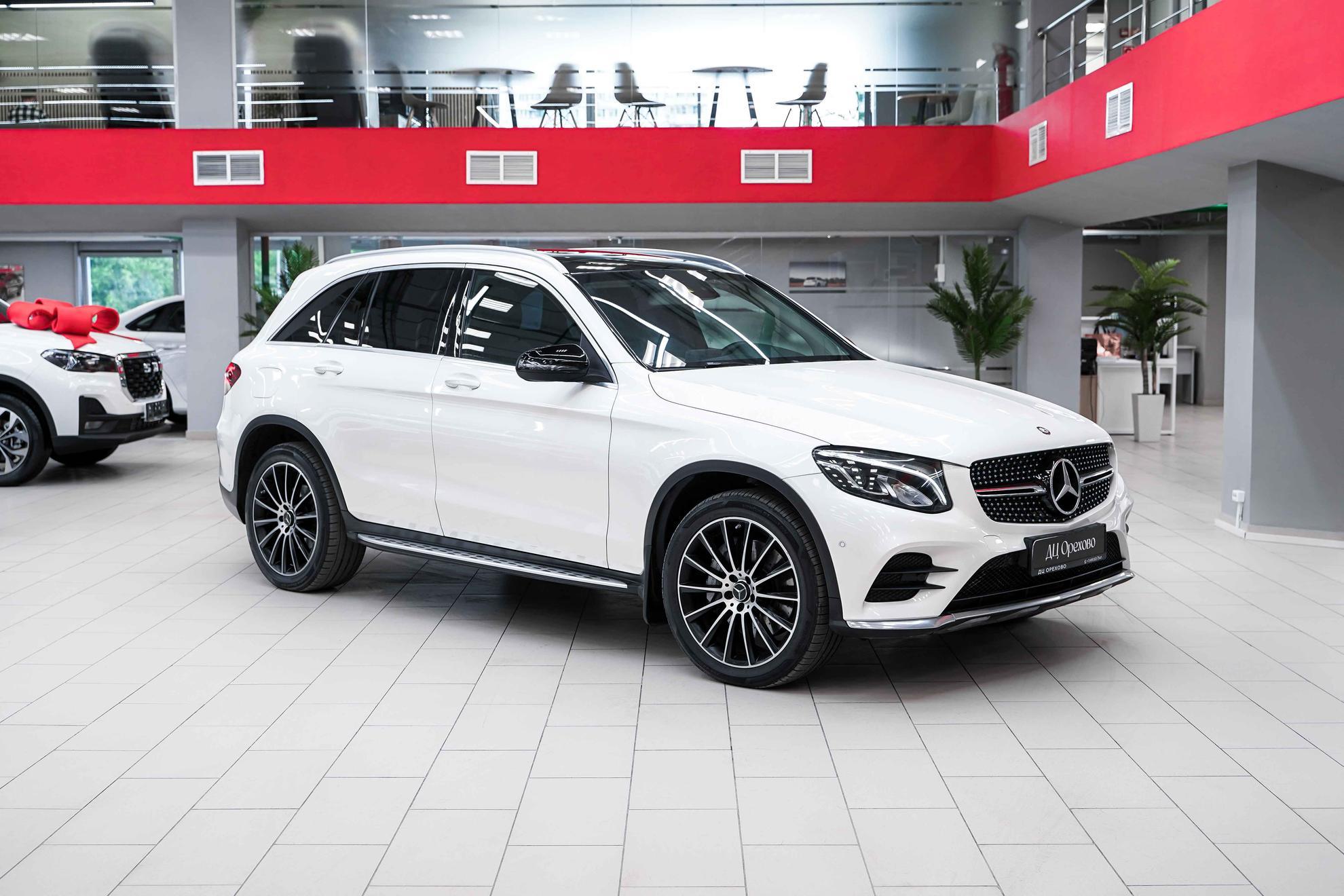 Mercedes-Benz GLC 2016, белый, ДЦ Орехово