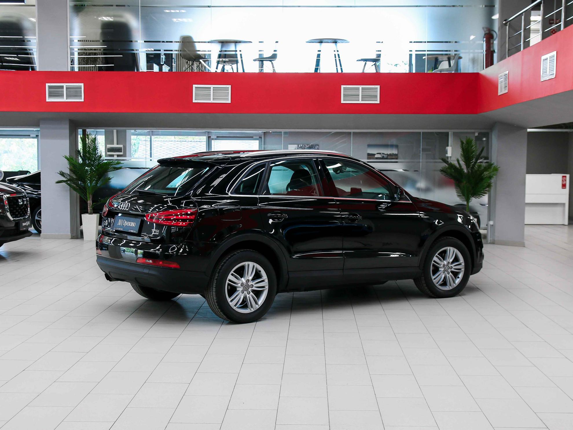 Audi Q3 2012, черный, ДЦ Орехово