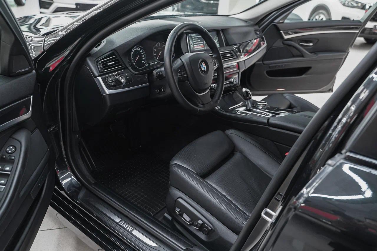 BMW 5 серии 2014, черный, ДЦ Орехово