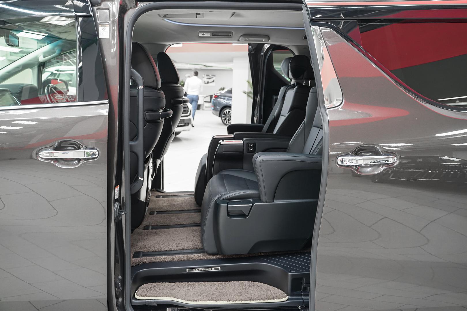 Toyota Alphard 2020, коричневый, ДЦ Орехово