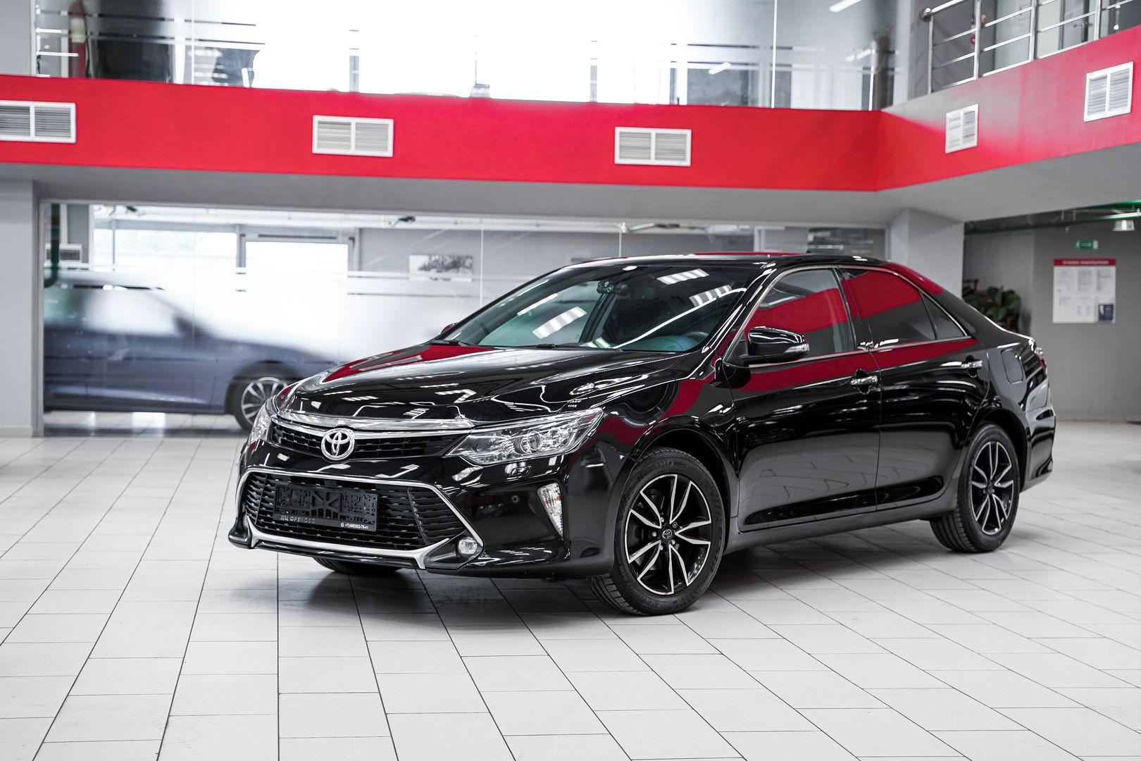 Toyota Camry 2017, черный, ДЦ Орехово