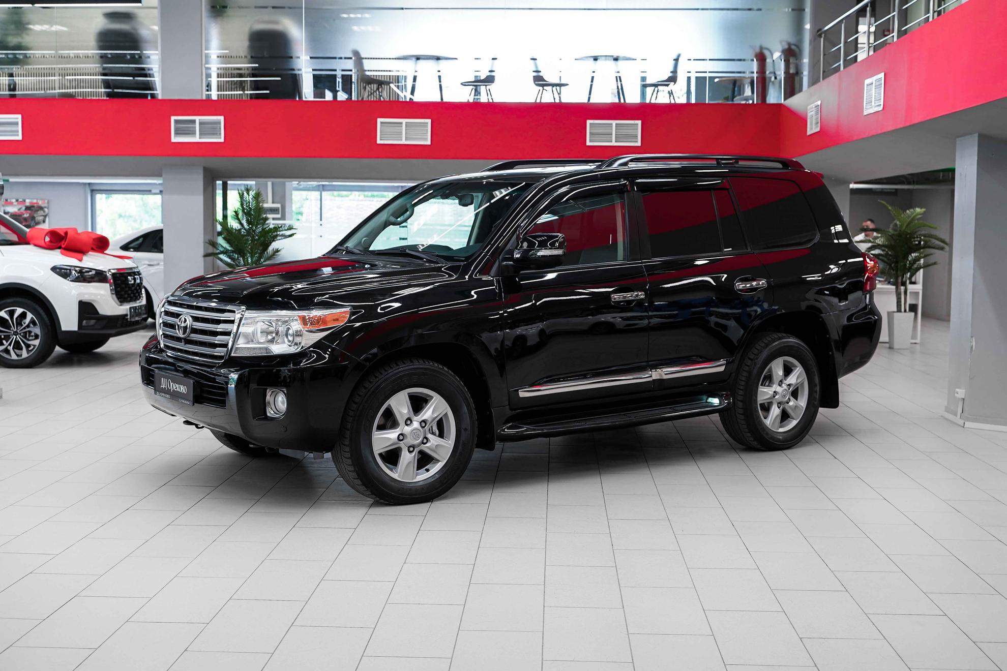 Toyota Land Cruiser 2014, черный, ДЦ Орехово