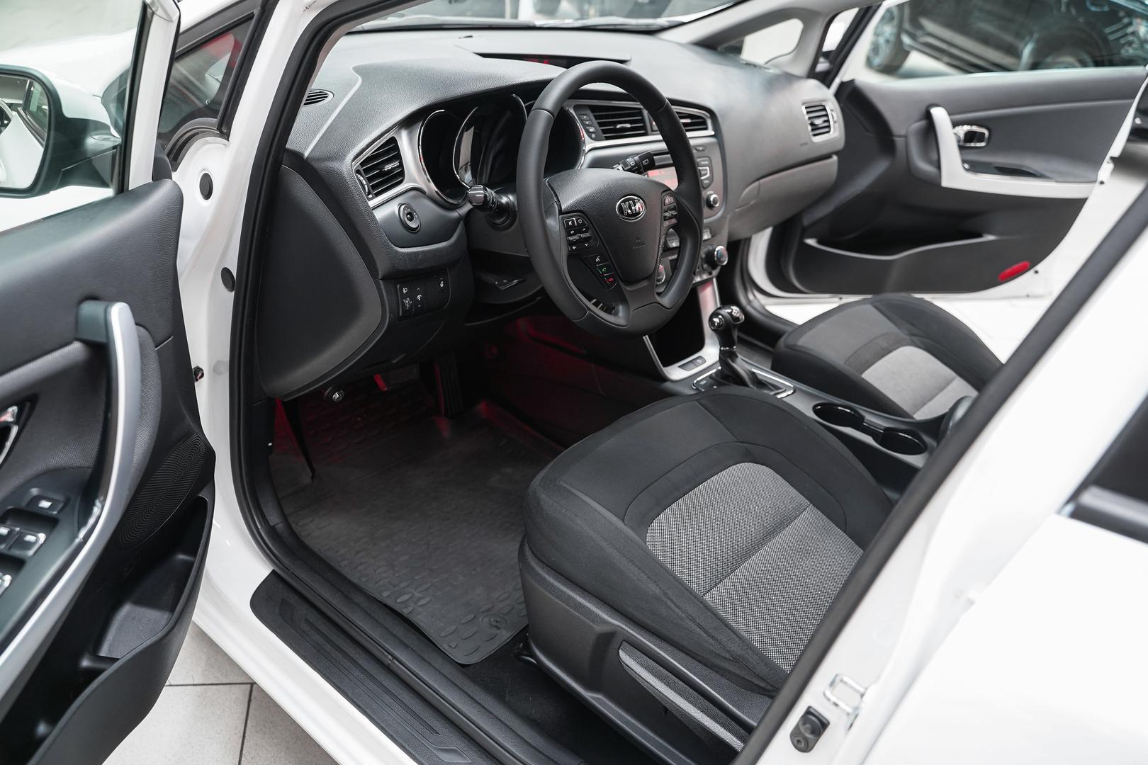 Kia Ceed 2016, белый, ДЦ Орехово