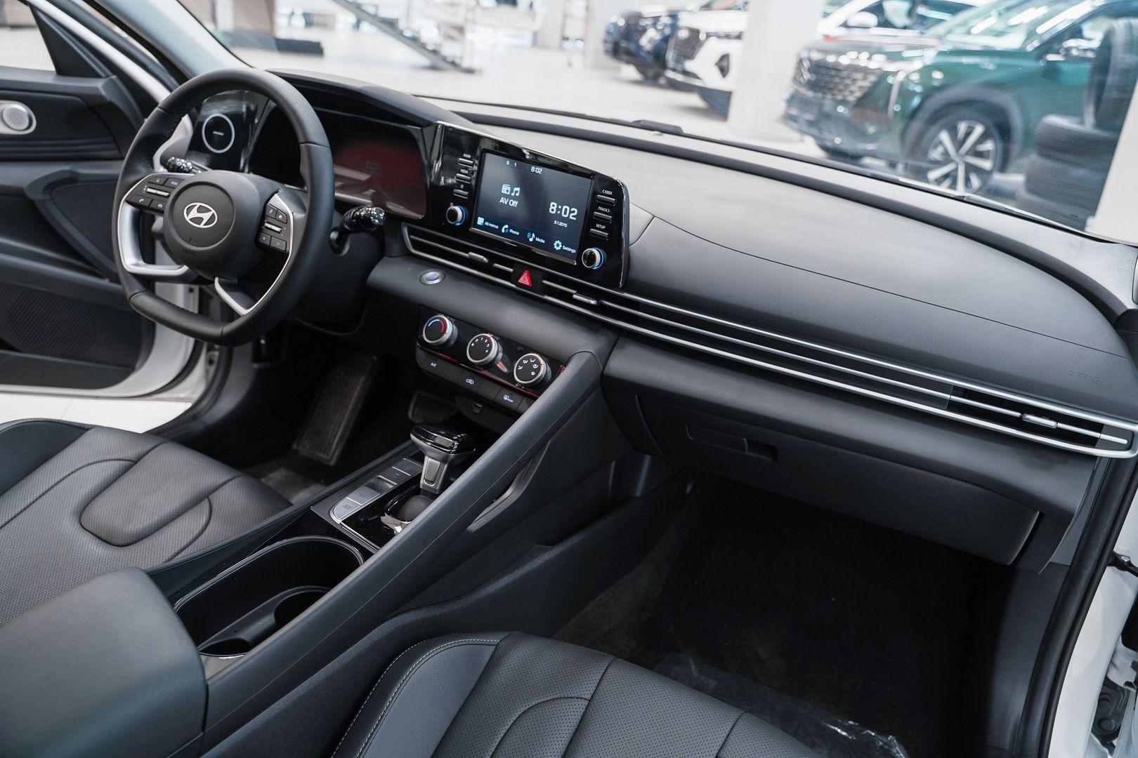 Hyundai Elantra 2024, белый, ДЦ Орехово