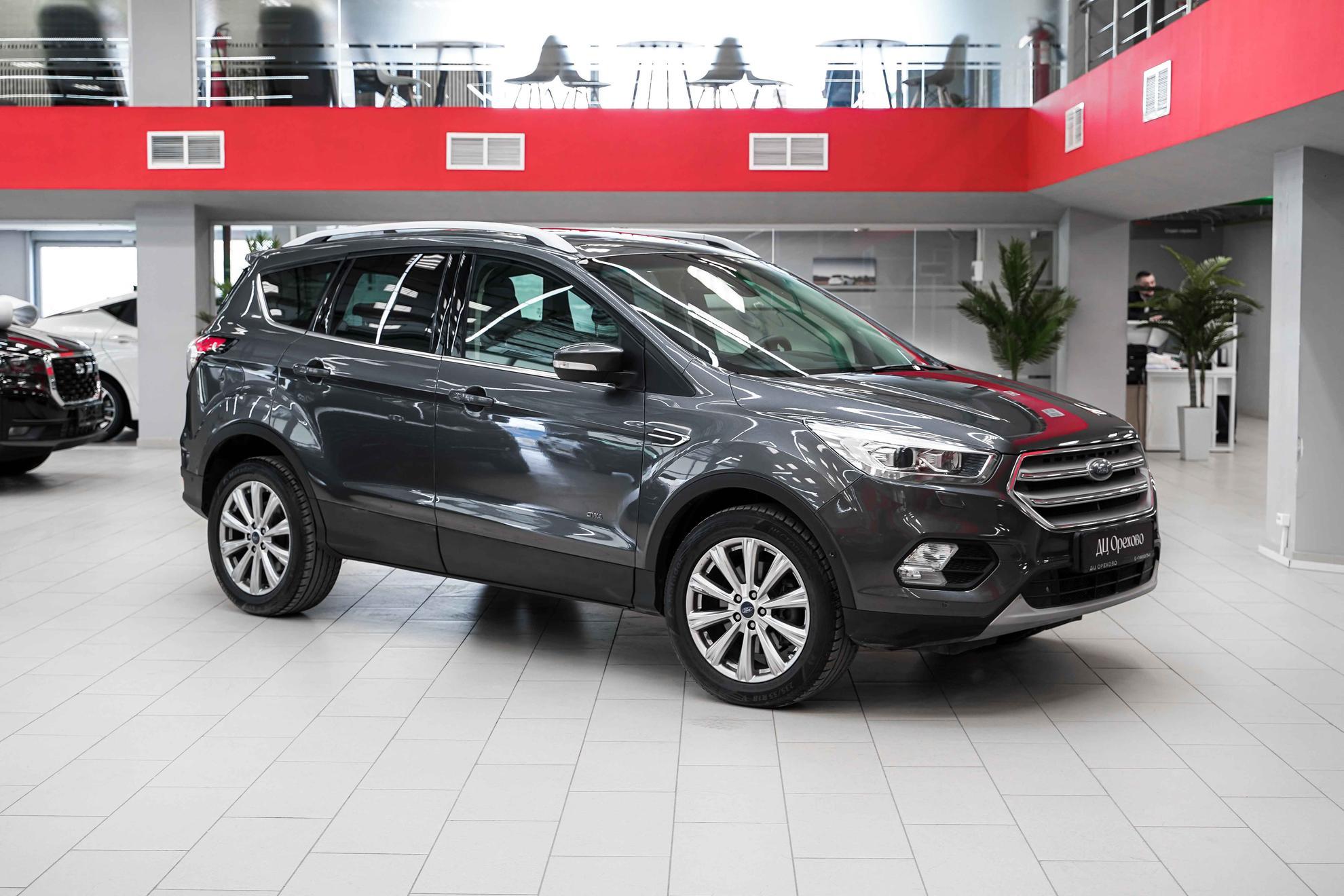 Ford Kuga 2017, серый, ДЦ Орехово
