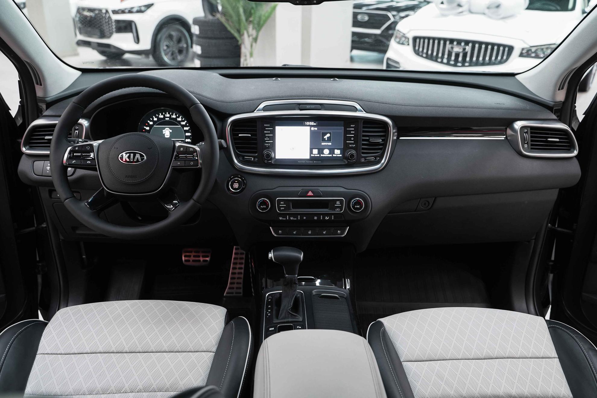 Kia Sorento 2019, серый, ДЦ Орехово