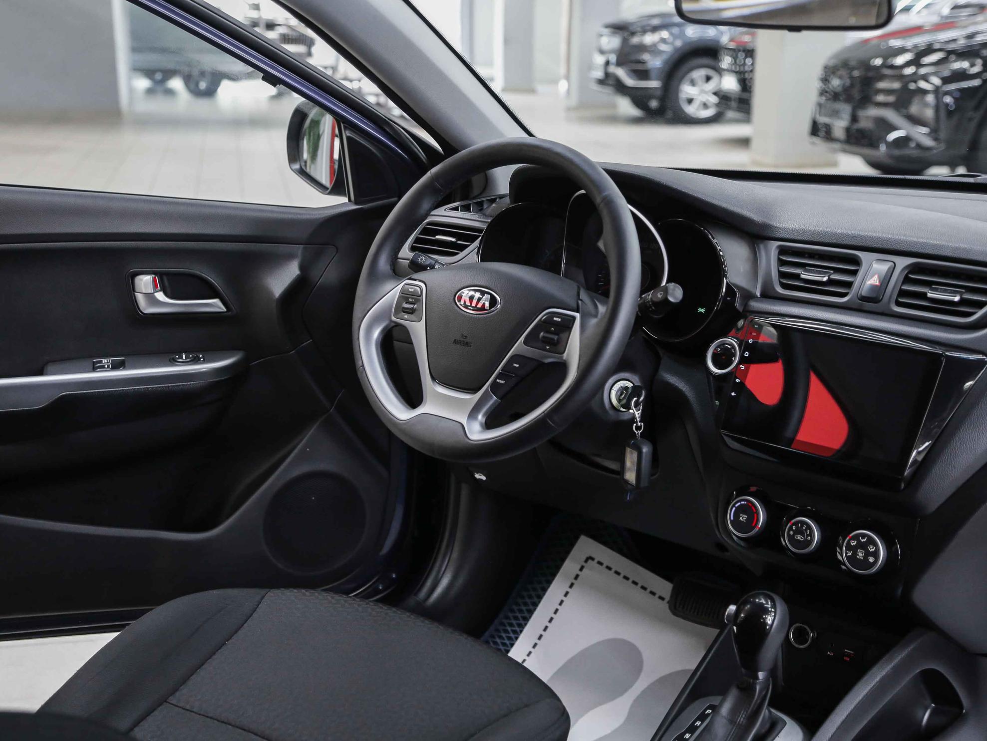 Kia Rio 2016, синий, ДЦ Орехово